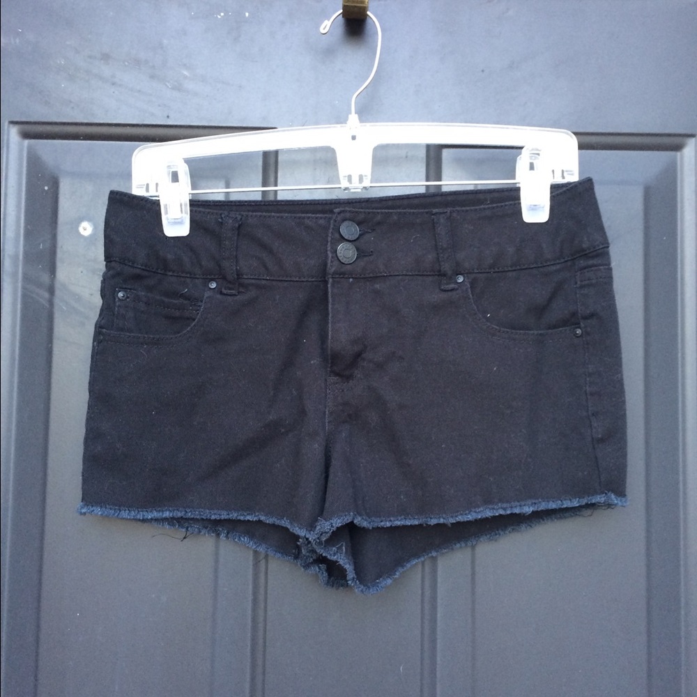 Black Mid Rise‎ Shorts